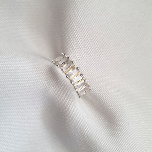 Anel Cravação Zircônias Retangulares em Prata