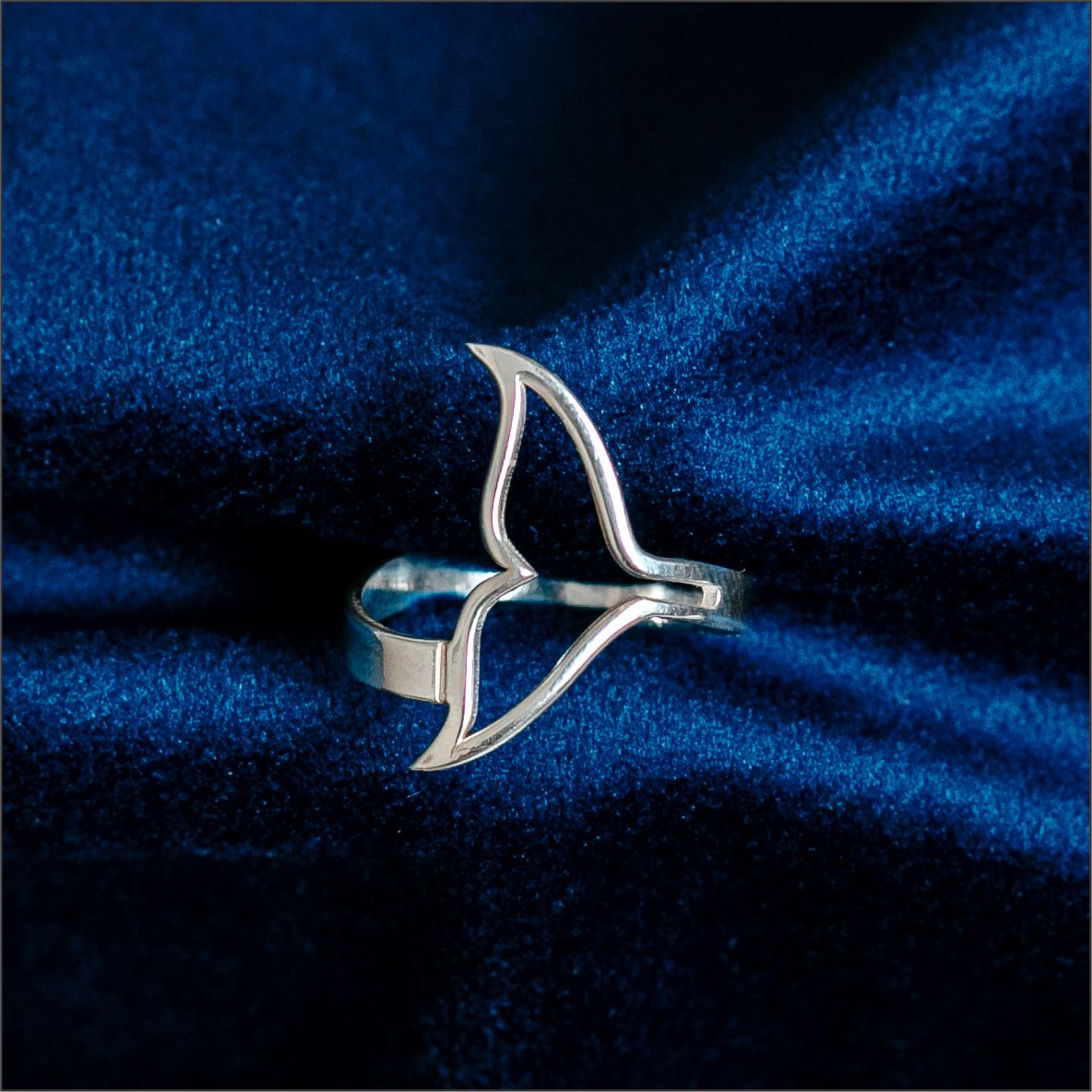 Anel Rabo Baleia Em Prata 950