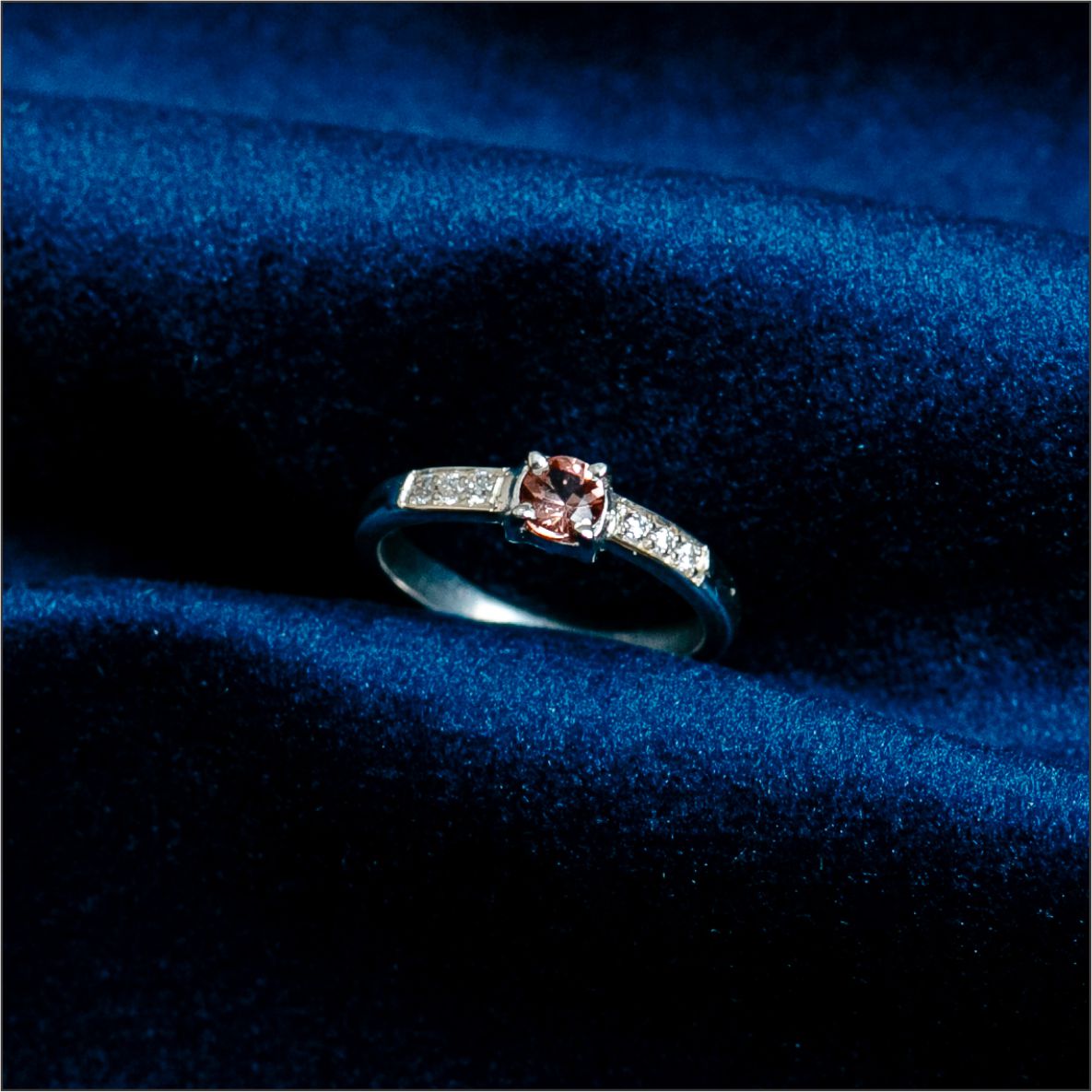 Anel 950 Turmalina Rosa 6 Zircônias em Prata