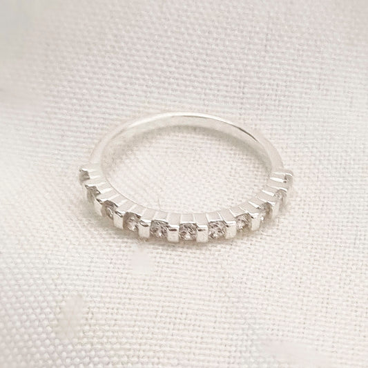 Anel 11 Zircônias em Prata